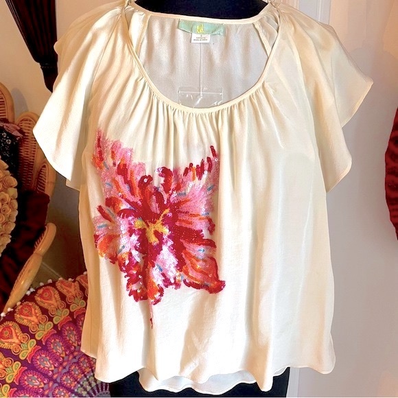 ANTHROPOLOGIE SEQUIN FLOWER NWT! top! Off white lined Blouse! NEW - Picture 1 of 7